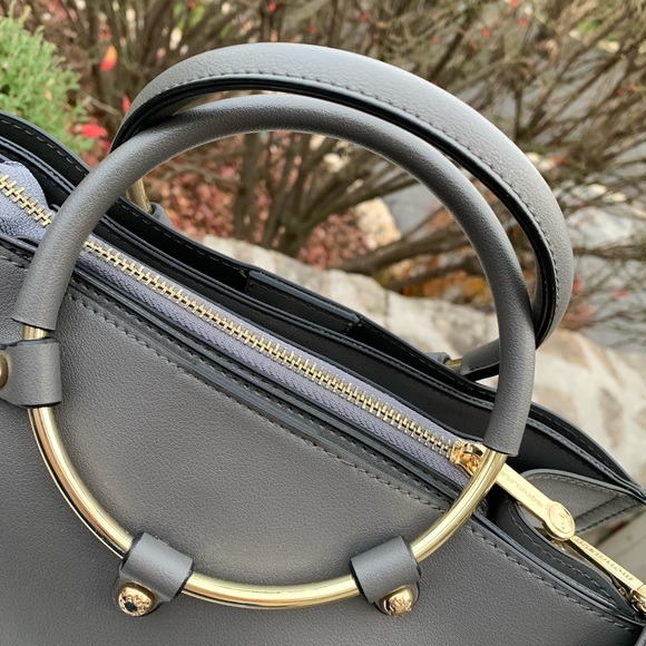 Mona Lisa Satchel - Picture 4 of 6